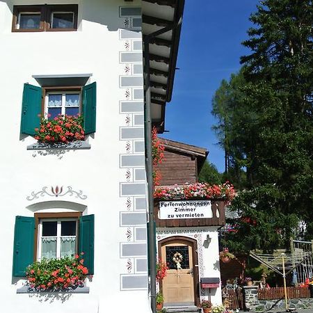 Pension Hof Zur Stilli Apartment Davos Exterior photo
